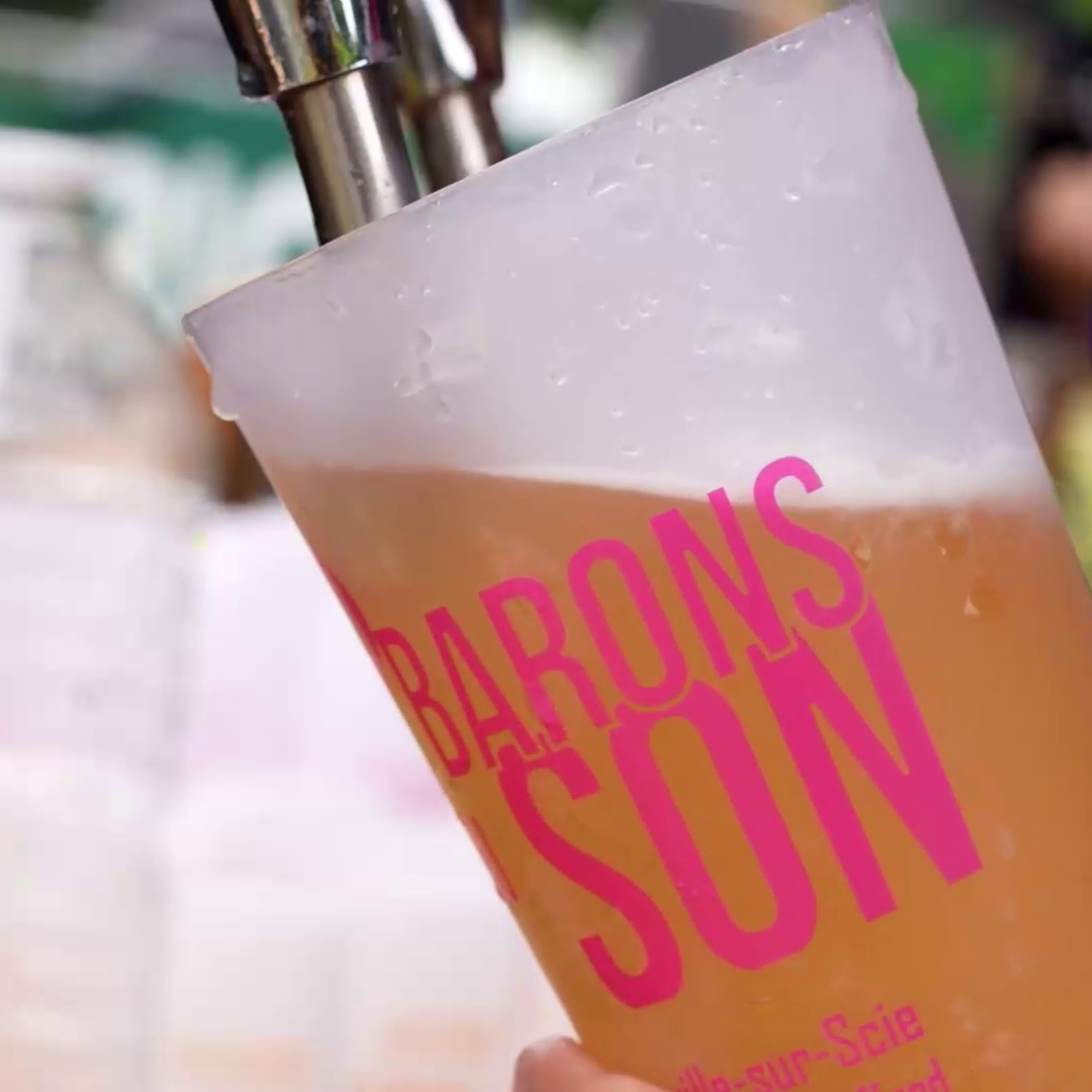 Poste cashless et gobelets réutilisables sur le festival Les Barons du Son.